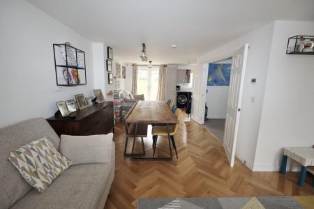 Sitting room through