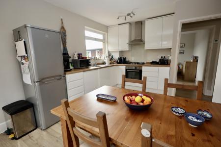 Kitchen diner