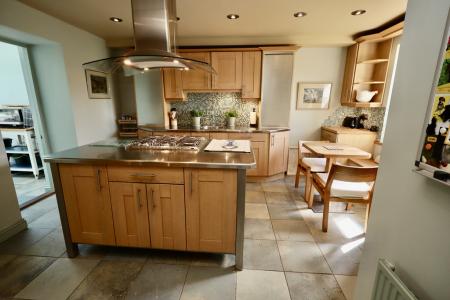 Kitchen with room fo