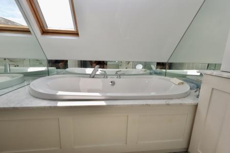 En suite with double