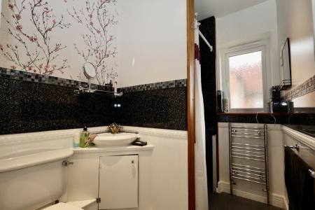 En suite shower room