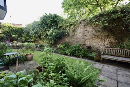 Communal gardens