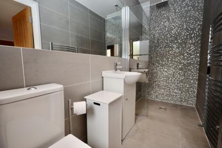 En suite shower room