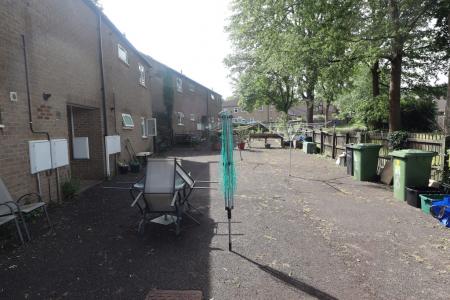 Communal gardens to