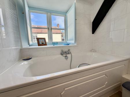 Double ended tub in