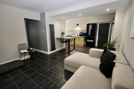 Kitchen and family r