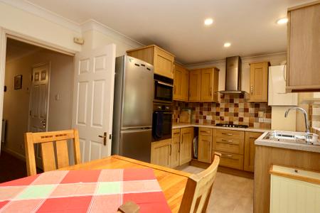 Kitchen / Dining Roo