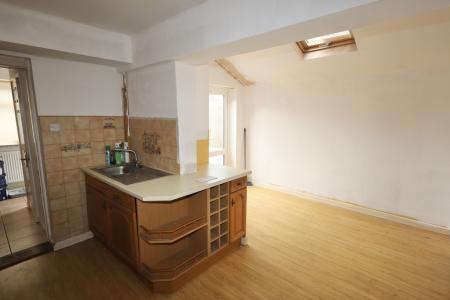 Kitchen / dining rro