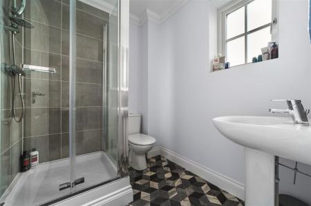 EN-SUITE TO BEDROOM ONE