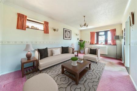 1321186-11-686ed487ae2b6 staged.jpg