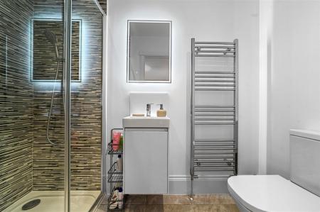 EN-SUITE TO BEDROOM TWO