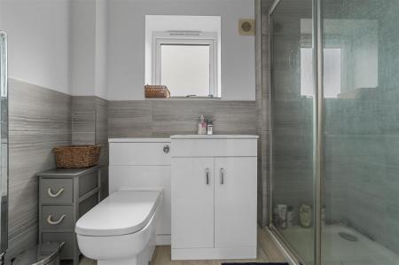 EN-SUITE TO BEDROOM ONE