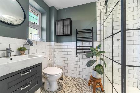 EN-SUITE TO BEDROOM ONE