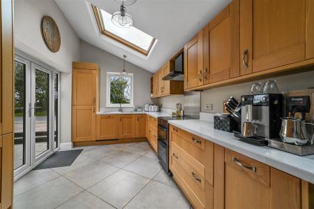 KITCHEN DINING ROOM