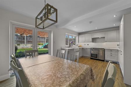 KITCHEN DINING ROOM
