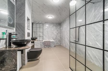 EN-SUITE BATHROOM TO BEDROOM THREE