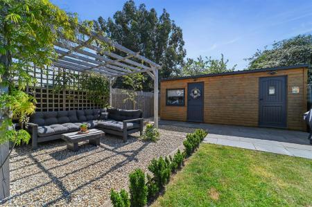 Rear Garden/Outbuilding