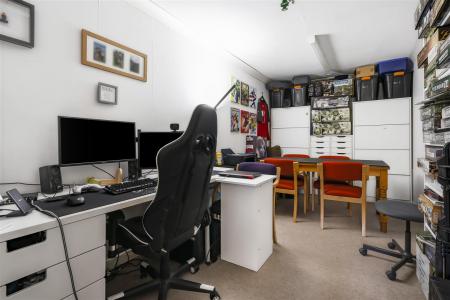 Studio/Office