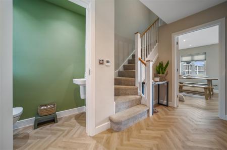 HALLWAY & WC