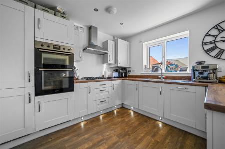 KITCHEN DINING ROOM