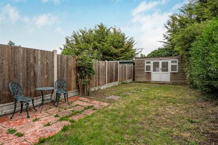 Rear Garden & Lodge