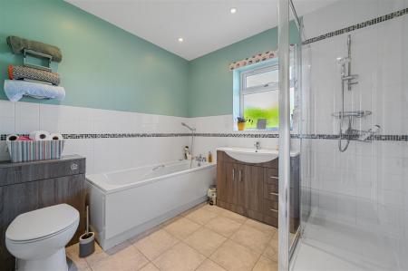 SECOND FAMILY BATHROOM