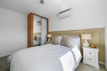FIRST FLOOR BEDROOM