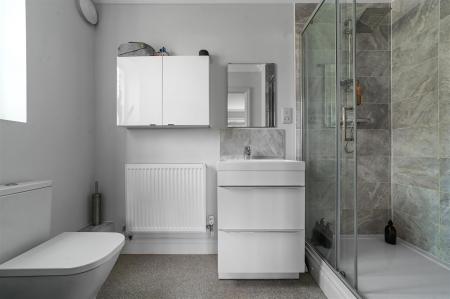 En-Suite to Principal Bedroom