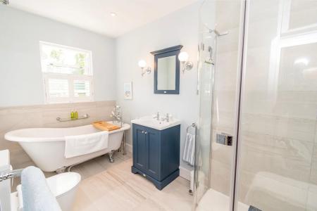 vendors own bath.jpg