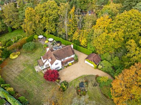 Belgarum - The White House SO53 5AD-2.jpg