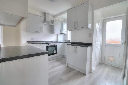 Oakmount Road 60 KItch 1.jpg