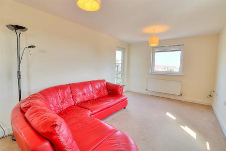 Hut Farm Place 121 Sitt (Custom).jpg