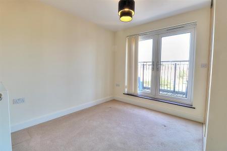 Hut Farm Place 121 Bed (Custom).jpg