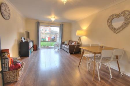 living rm (Custom).jpg