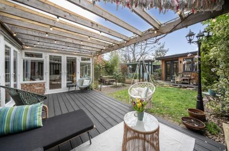 Hazel Close 8 (5).jpg