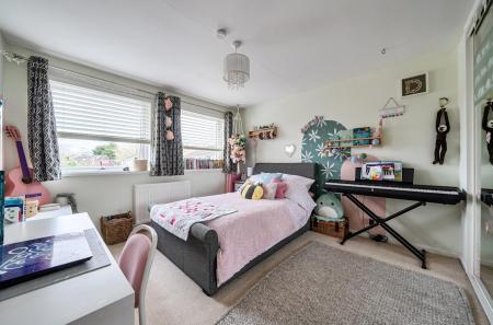 Hazel Close 8 (9).jpg