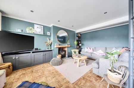 Hazel Close 8 (18).jpg