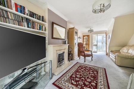 Flexford Close 60 (9).jpg