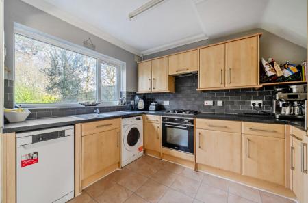 Brownhill Close 5 (11).jpg