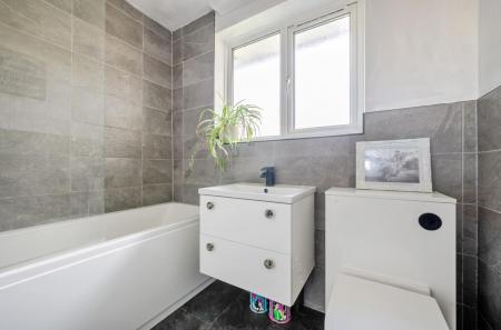 Brownhill Close 5 (2).jpg