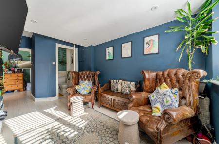 Brownhill Close 5 (15).jpg