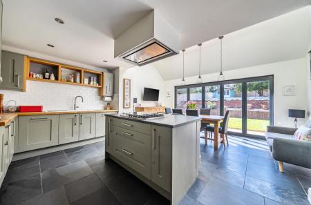 Malcolm Road 22 (13).jpg