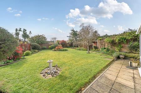 12 Tuscan Walk (5).jpg