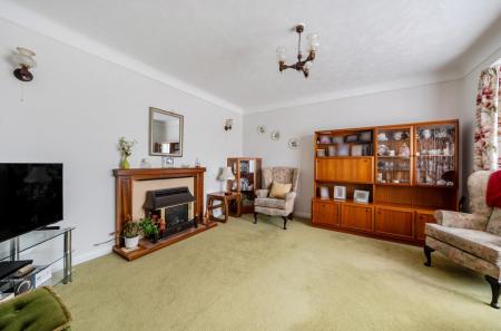 12 Tuscan Walk (9).jpg