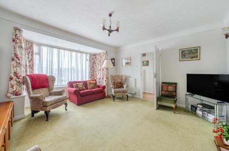 12 Tuscan Walk (8).jpg