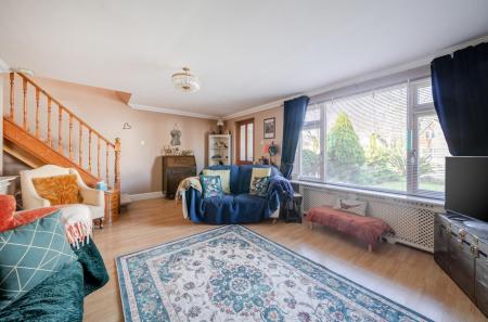 19 Charnwood Gardens (7).jpg