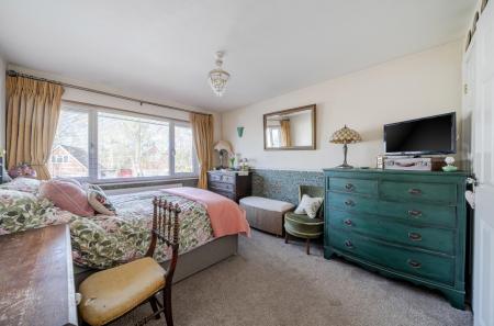 19 Charnwood Gardens (17).jpg