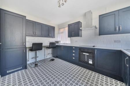 3 Constatine Avenue 3 (8).jpg
