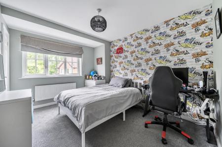 20 Sir Lancelot Close (2).jpg