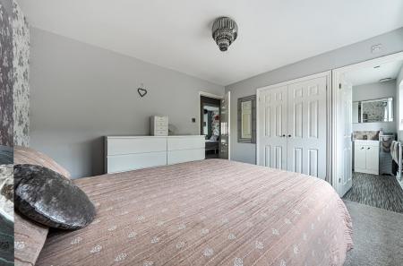 20 Sir Lancelot Close (17).jpg